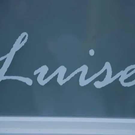 Luise & Luisenhof 招待所 4*